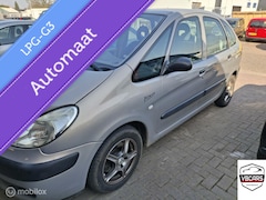 Citroën Xsara Picasso - 2.0i-16V Différence 2