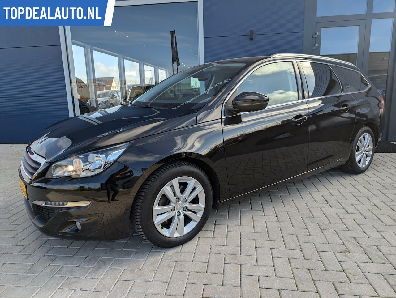 Peugeot 308 SW - 1.6 BlueHDI Blue Executive/Nav/apps/Led/Cruis - AutoWereld.nl