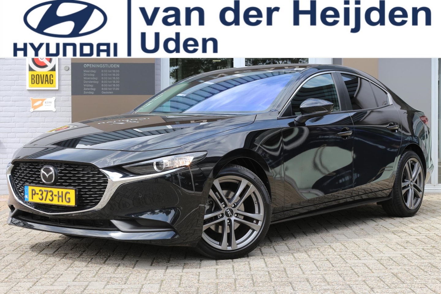 Mazda 3 - Sedan Skyactiv-G 2.0 Comfort RIJKLAAR - AutoWereld.nl