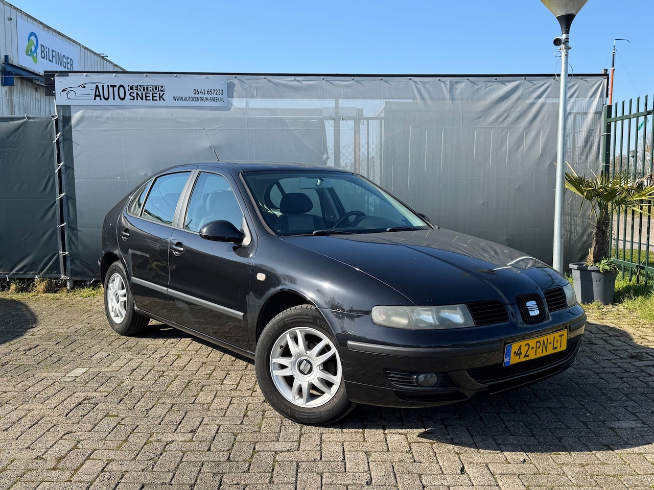 Seat Leon - 1.6-16V Stella - Airco - Cruise - APK 08-25 - AutoWereld.nl