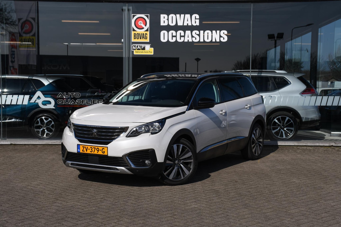 Peugeot 5008 - 1.2 Blue Lease 7 PERSONEN/TREKHAAK/LEDER/CARPLAY - AutoWereld.nl