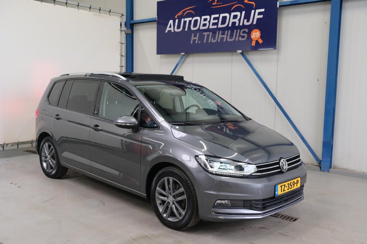 Volkswagen Touran - 2.0 TDI SCR Connected Series 7p 2.0 TDI SCR Connected Series 7p Automaat - AutoWereld.nl