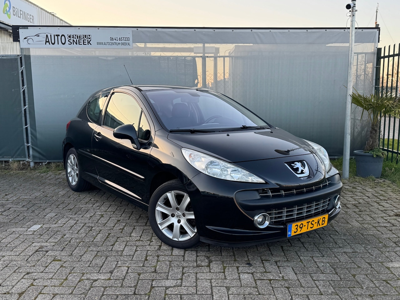 Peugeot 207 - 1.6-16V XS Pack - Clima - APK 08-25 - AutoWereld.nl