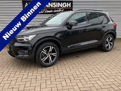 Volvo XC40 - 1.5 T3 R-Design met 82.282 km | Cruise | Climate | Schuif/kanteldak | Trekhaak | Navi | Nd