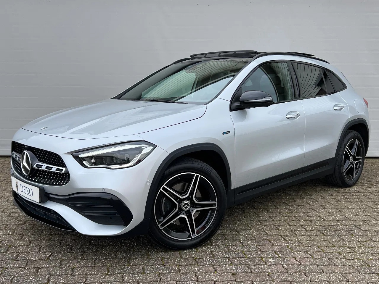 Mercedes-Benz GLA-Klasse - 250 e AMG Line 250 e AMG Line, Panoramadak, Memory, Keyless - AutoWereld.nl