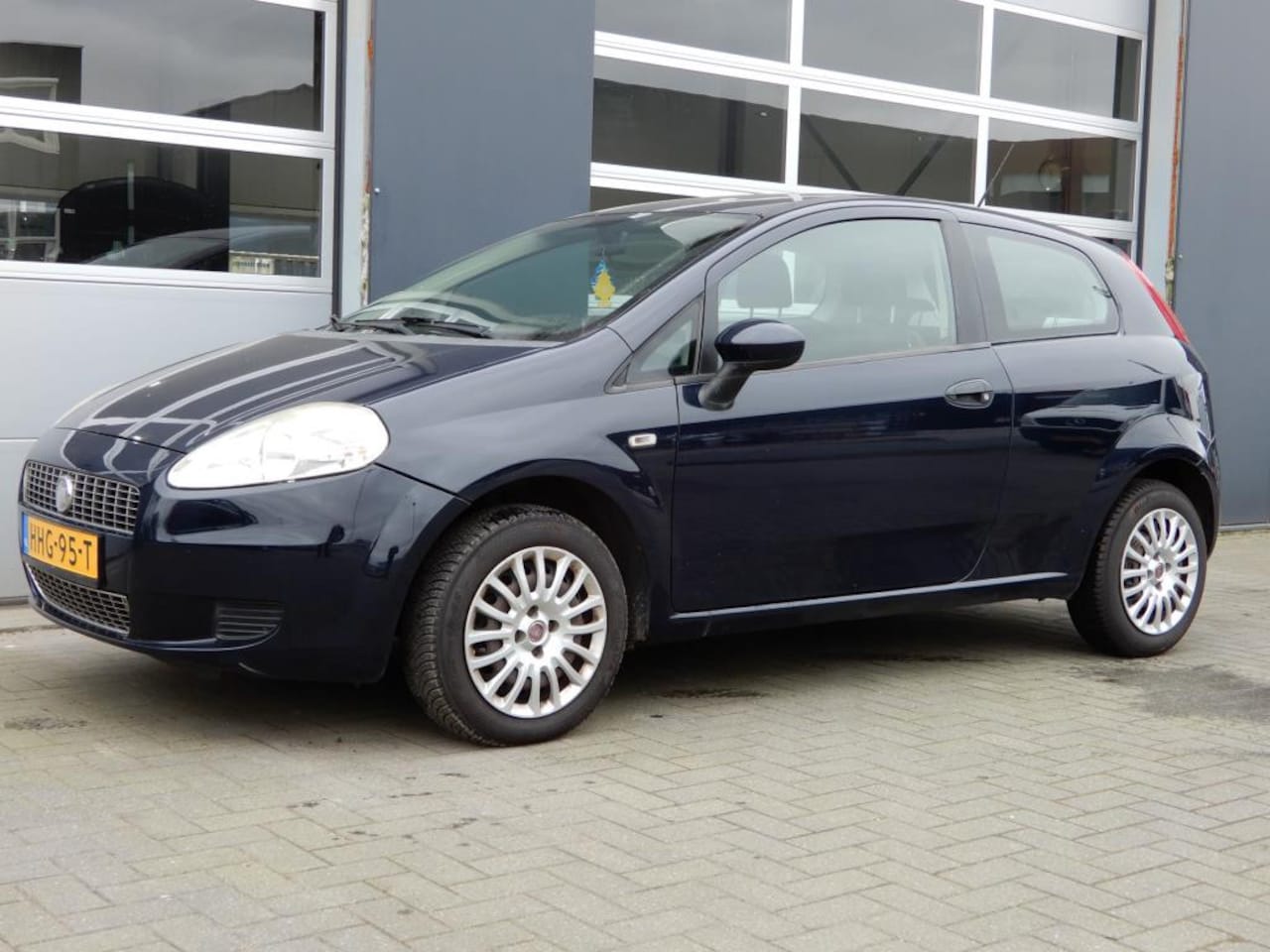 Fiat Grande Punto - 1.2 Active Elektrpakket/RadioCD/NieuweAPK - AutoWereld.nl