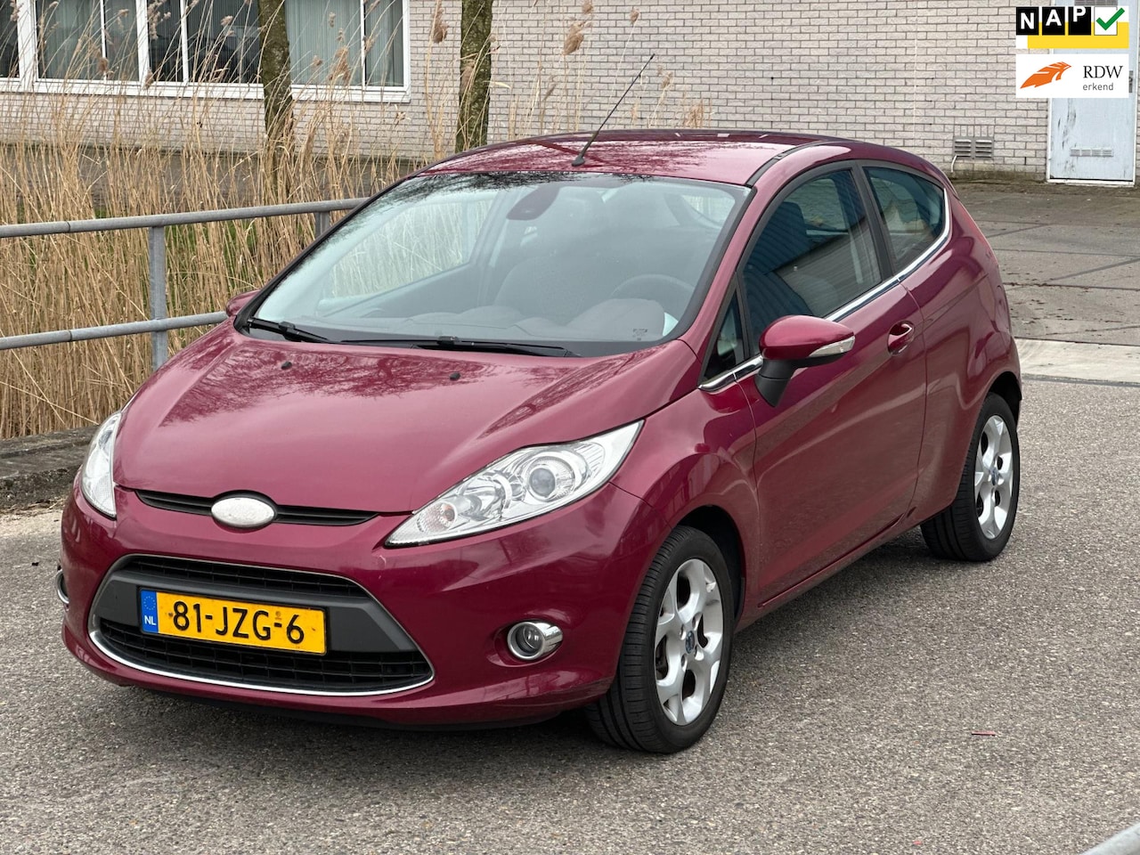 Ford Fiesta - 1.4 Titanium!Clima!Cruise!MF-Stuur!LM.velgen! - AutoWereld.nl