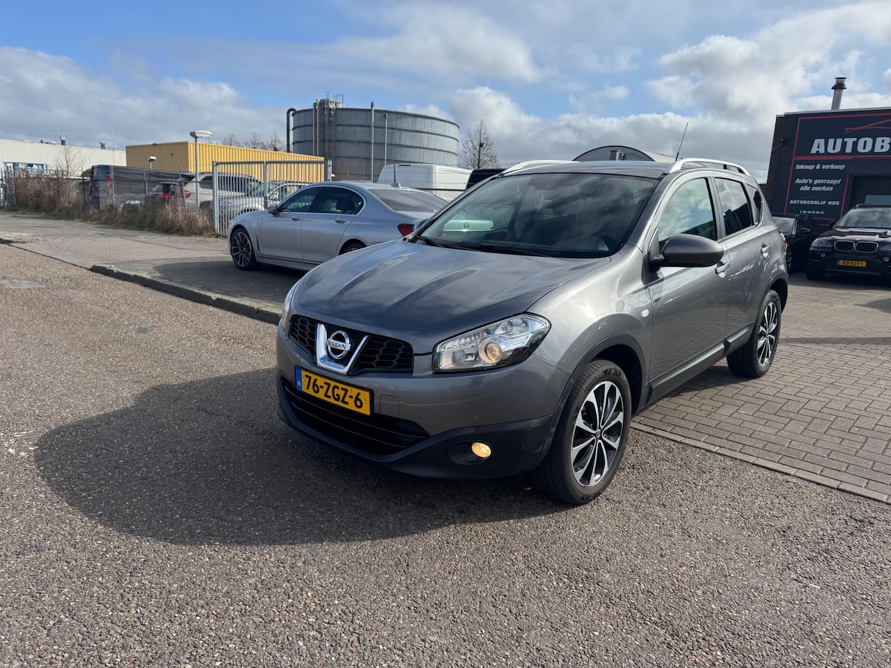 Nissan Qashqai - 1.6 BENZIN AUTOMAAT PANO/CAMERA/NAVI - AutoWereld.nl