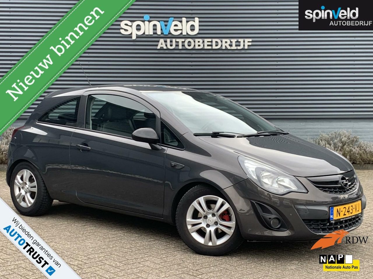 Opel Corsa - 1.2-16V BlitZ BJ`14 Sportieve uitv. OPC Verlaagd Airco - AutoWereld.nl