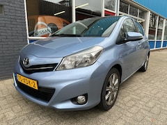 Toyota Yaris - 1.3 VVT-i Dynamic Navigatie Airco Trekhaak Panoramadak