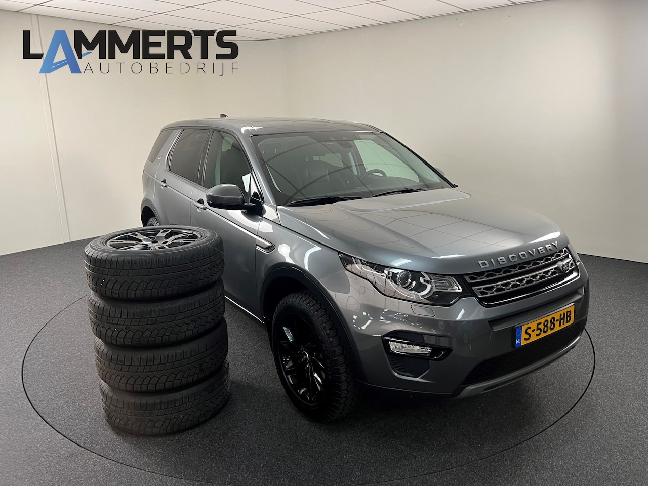 Land Rover Discovery Sport - 2.0 TD4 SE Climate / Cruise / Navi / Trekhaak / Camera / Stoelverw / Extra winterset op ve - AutoWereld.nl