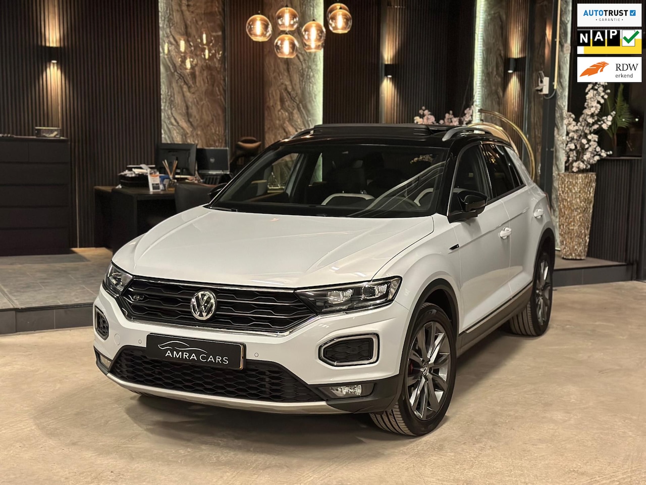 Volkswagen T-Roc - 2.0 TSI 4Motion|R-Line|PANO|FULL OPTION - AutoWereld.nl