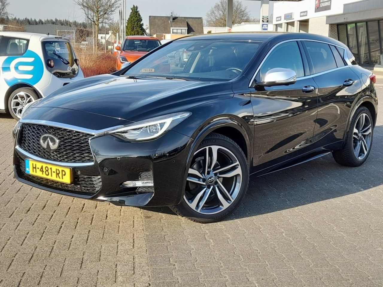 Infiniti Q30 - 1.6T SPORT AUTOMAAT CAMERA - AutoWereld.nl