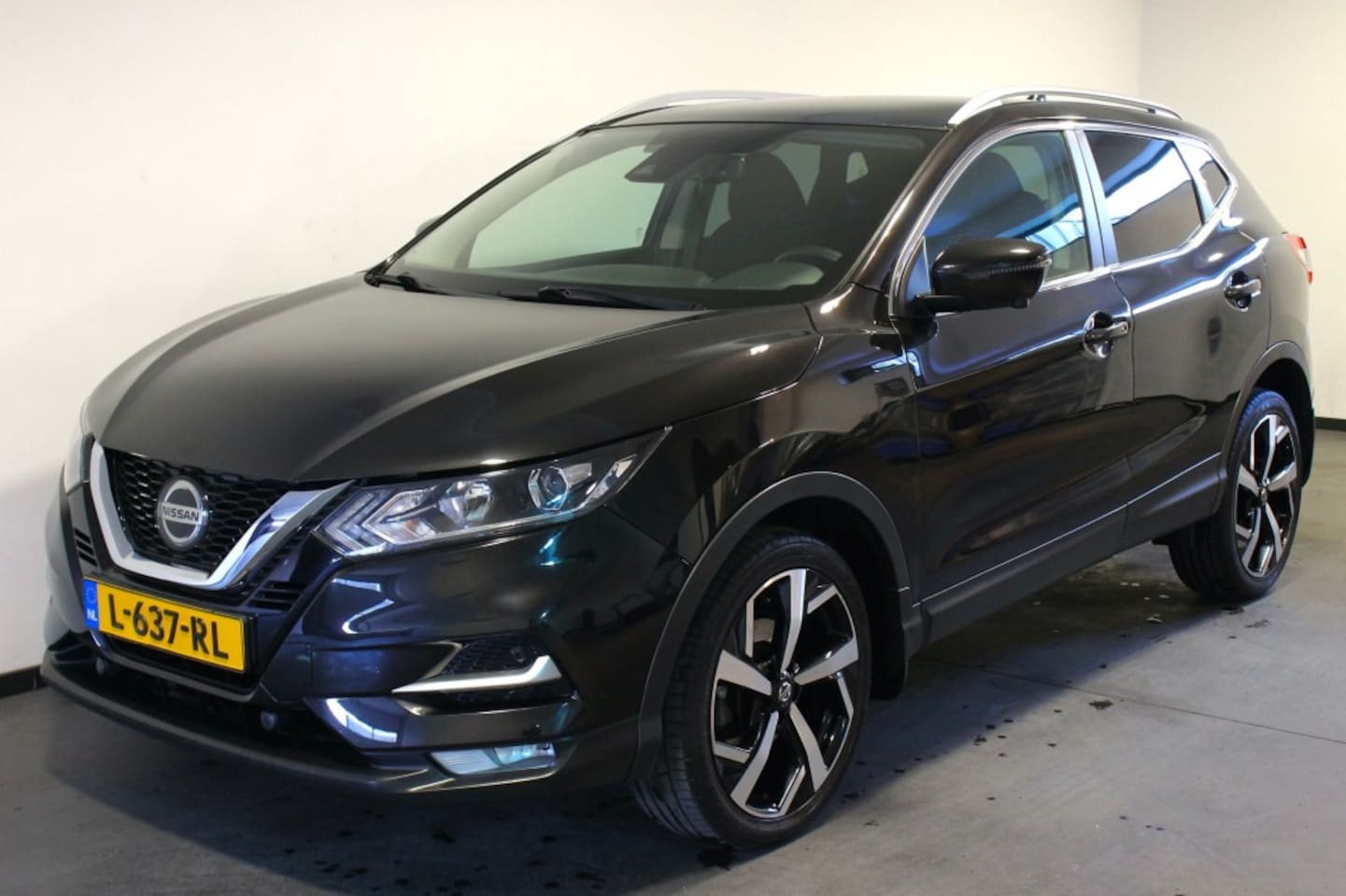 Nissan Qashqai - 1.3 DIG-T N-CONNECTA - AutoWereld.nl