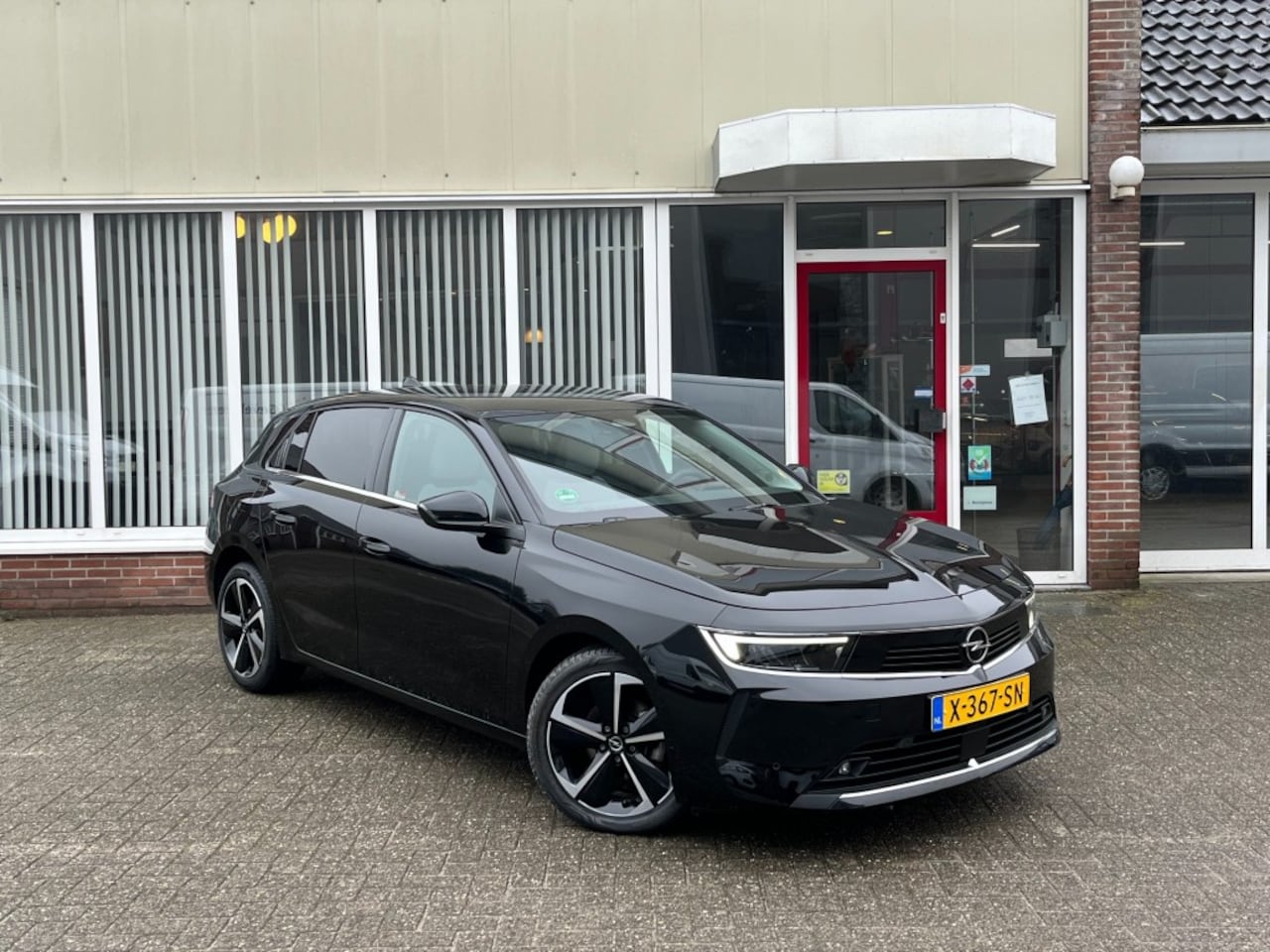 Opel Astra - 1.2 Business Elegance Automaat 130PK I Camera I Stoelverw. - AutoWereld.nl