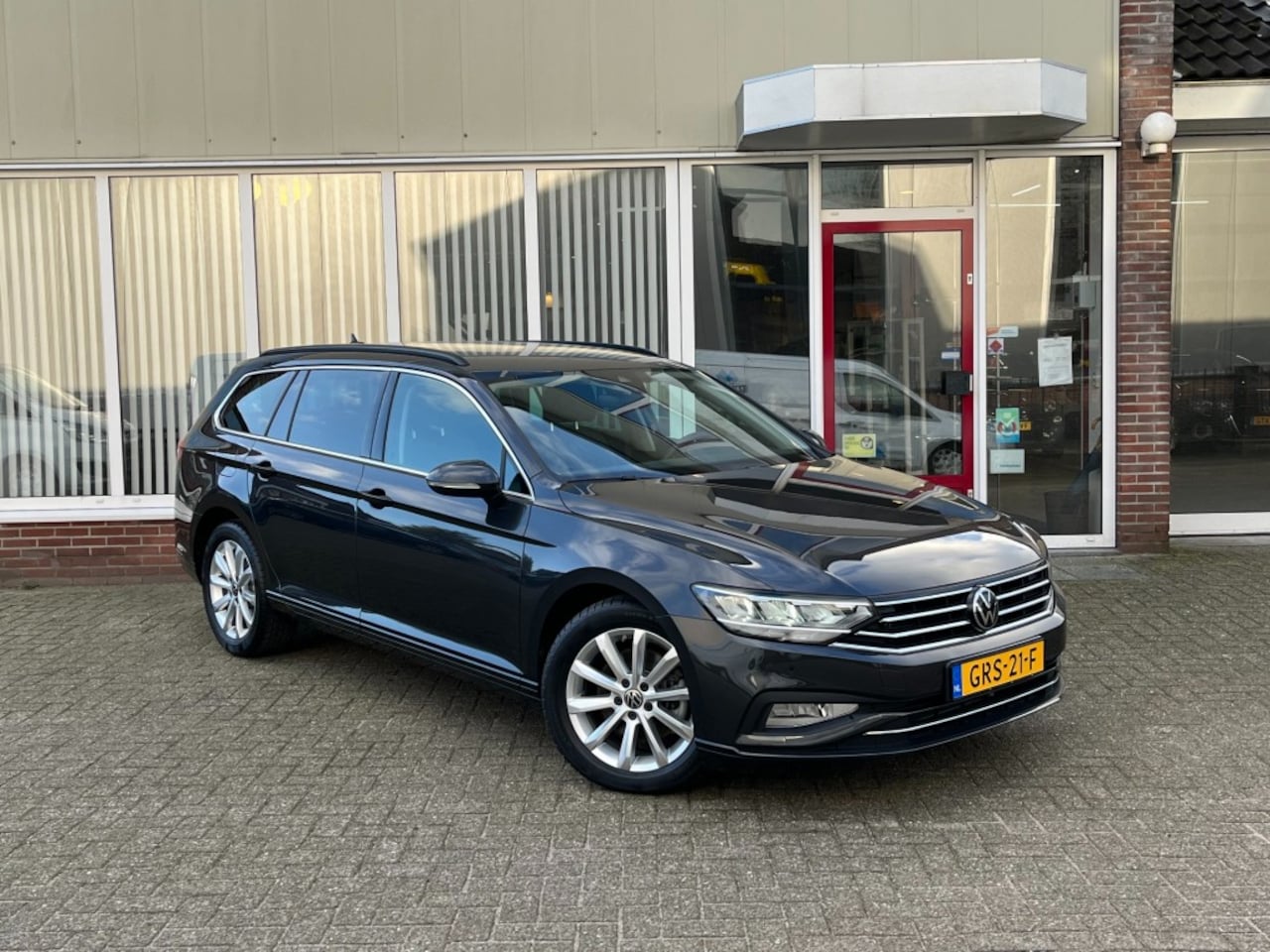 Volkswagen Passat Variant - Variant 1.5 TSI Bussines Automaat 150 PK I Carplay I Stoelverw. - AutoWereld.nl