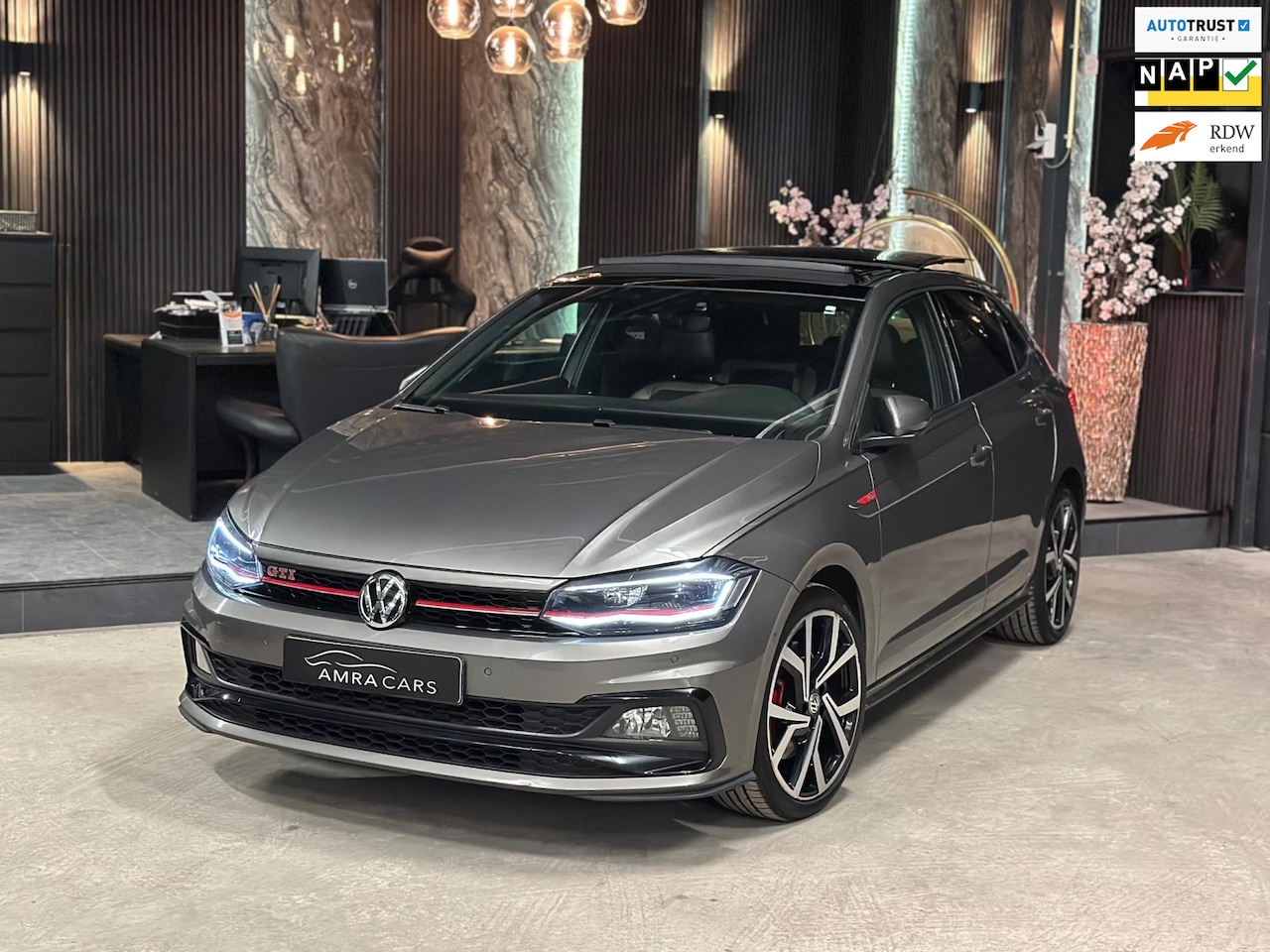 Volkswagen Polo - 2.0 TSI GTI|PANO|KEYLESS|FULL OPTION - AutoWereld.nl