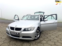 BMW 3-serie Touring - 318i Business Line 143PK NAP 6Bak Scherm Navi