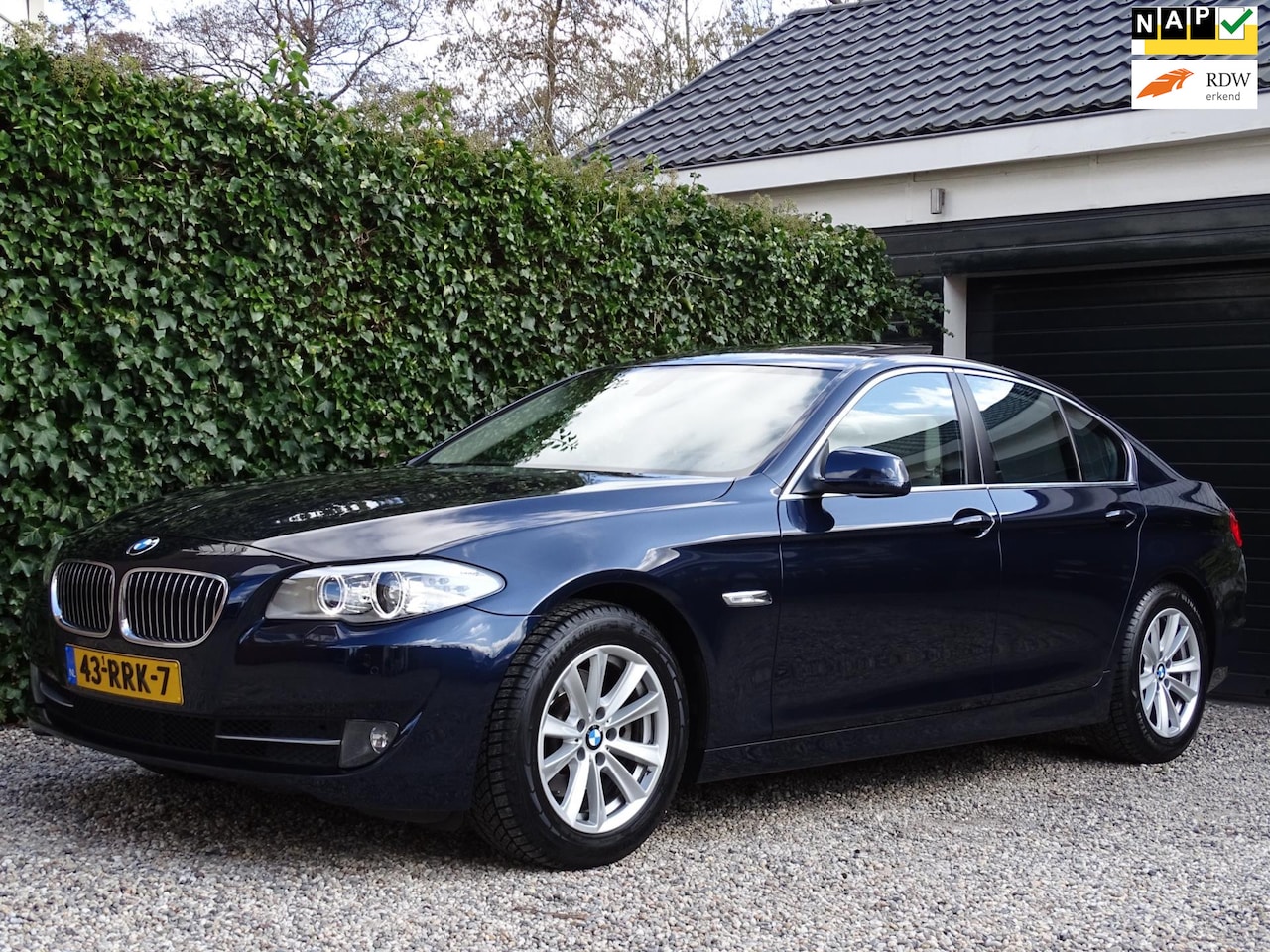 BMW 5-serie - 523i High Executive | Automaat | 6 Cilinder | Schuif- kantel dak - AutoWereld.nl