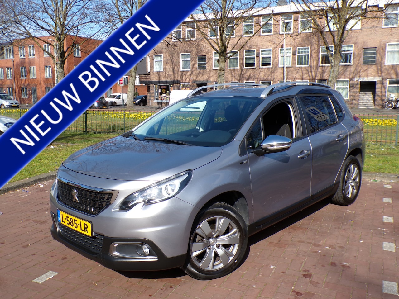 Peugeot 2008 - 1.2 PureTech Allure NAVI TELEFOON CRUISECONTROL TREKHAAK...... - AutoWereld.nl