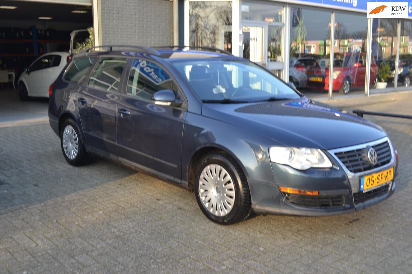 Volkswagen Passat Variant - 2.0 FSI Trendline 2.0 FSI Trendline - AutoWereld.nl