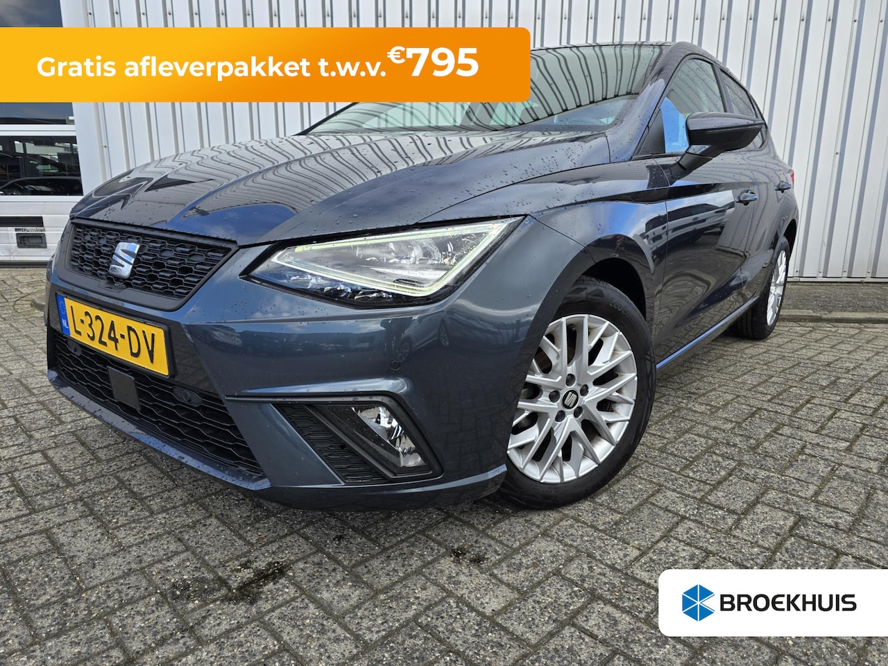 Seat Ibiza - 1.0 TSI 96pk Style Business Intense Plus | Airco | Achteruitrij camera | Apple Carplay/And - AutoWereld.nl