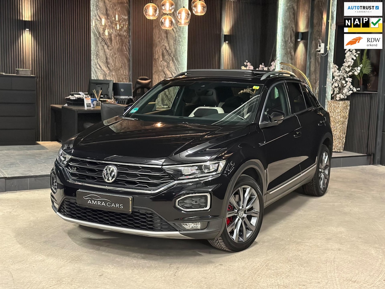 Volkswagen T-Roc - 1.5 TSI|R-Line|PANO|BOMVOL! - AutoWereld.nl