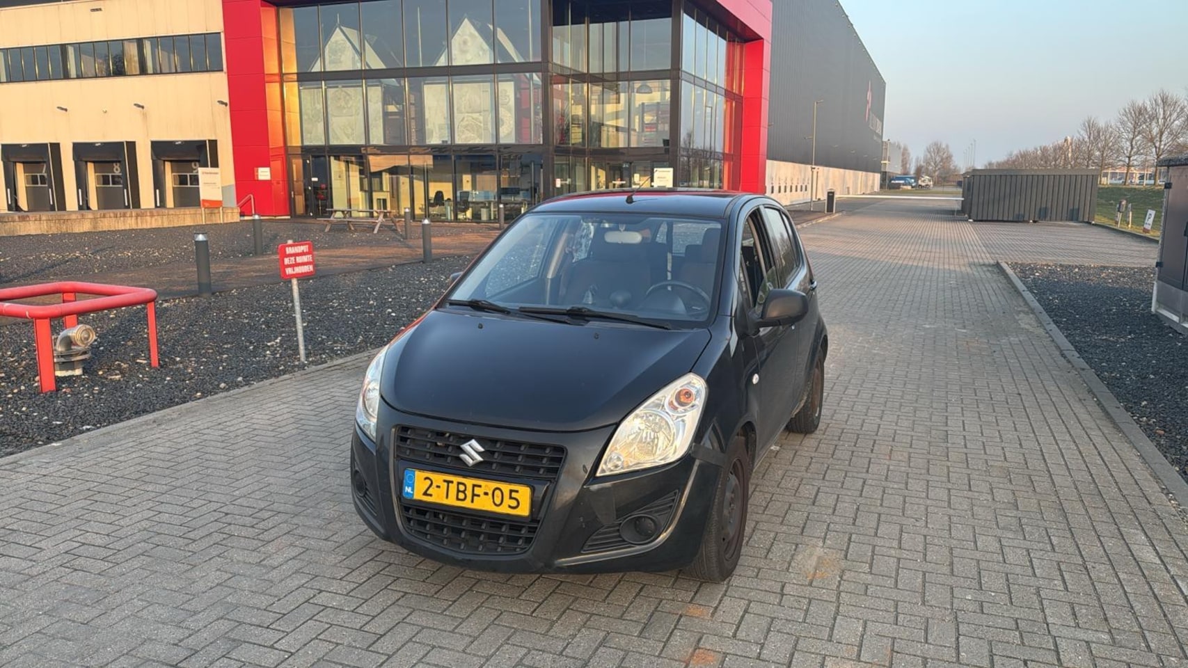 Suzuki Splash - 1.0 VVT Comfort EASSS 168.000 NAP AIRCO ZWART 2014 - AutoWereld.nl