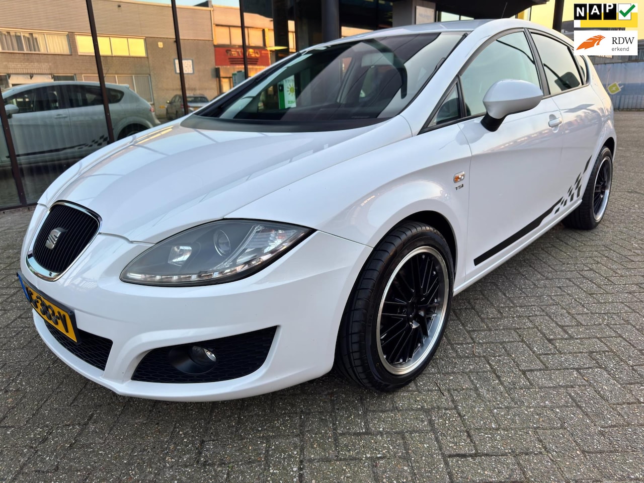 Seat Leon - 1.2 TSI Ecomotive Sport / LMV / Airco / - AutoWereld.nl