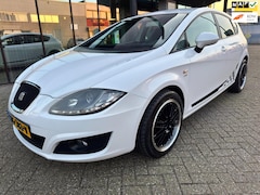 Seat Leon - 1.2 TSI Ecomotive Sport / LED / Airco / LMV