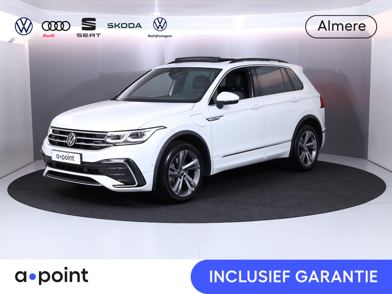 Volkswagen Tiguan - 1.4 TSI eHybrid R-Line Business 245 pk Automaat (DSG) | Navigatie | Panoramadak | Parkeers - AutoWereld.nl