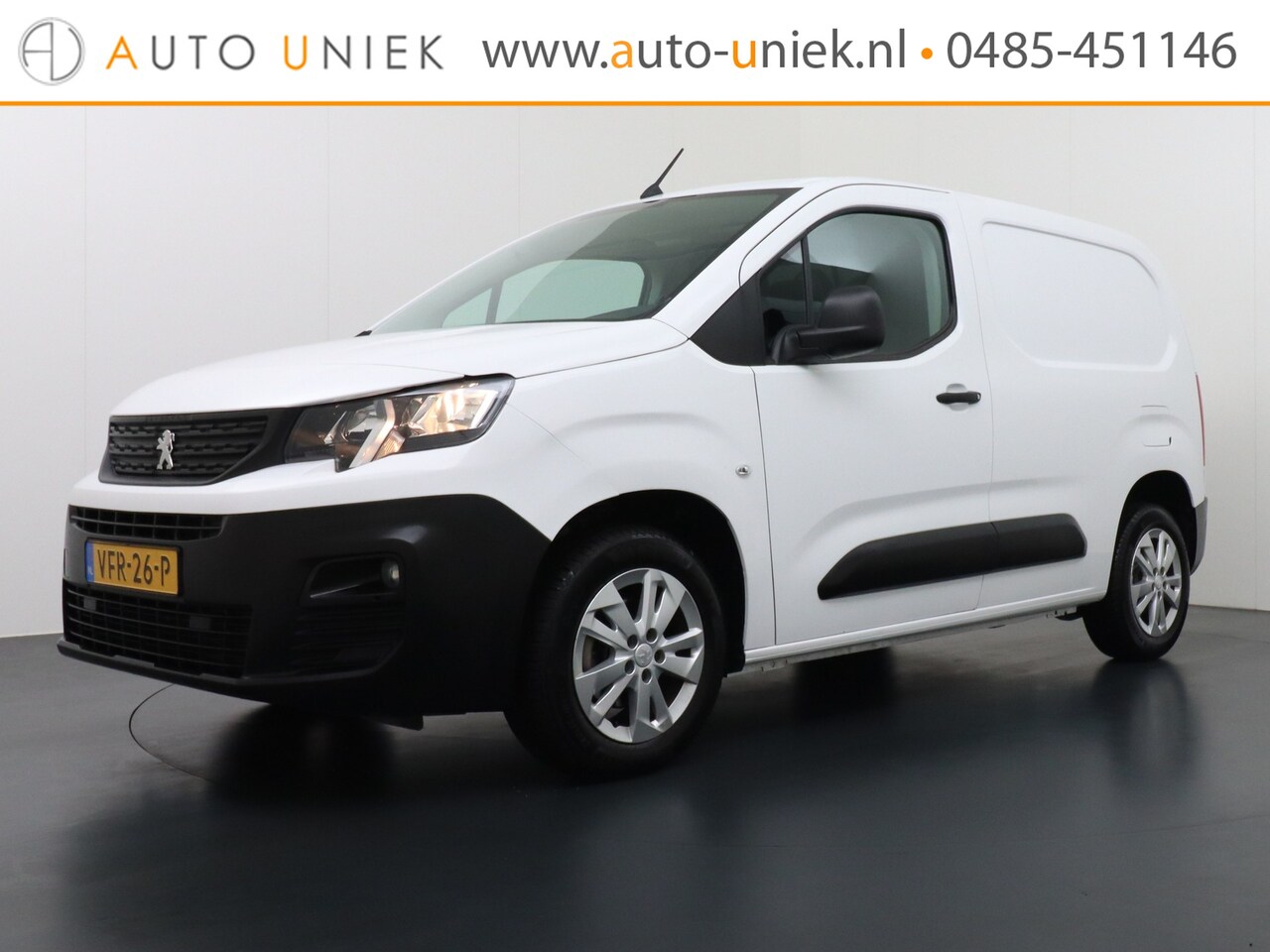 Peugeot Partner - 1.5 BlueHDI Premium Trekhaak, Navigatie, Cruise Control - AutoWereld.nl