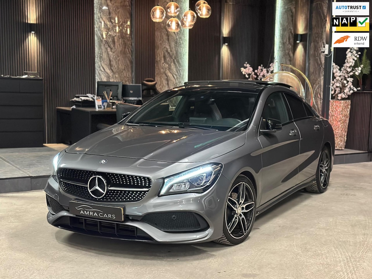 Mercedes-Benz CLA-Klasse - 180 AMG|Night Edition|PANO|FULL OPTION - AutoWereld.nl