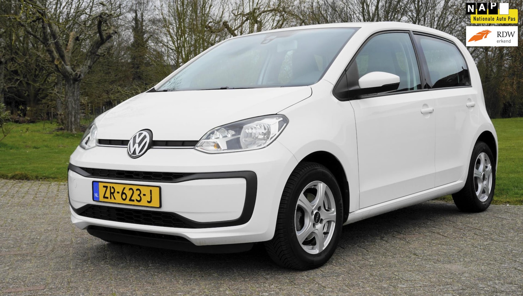 Volkswagen Up! - 1.0 BMT move up! 5 drs Airco blue tooth - AutoWereld.nl