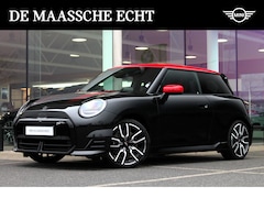 MINI Cooper - Hatchback E / John Cooper Works / Pakket XL / 18 inch JCW Lap Spoke 2-tone