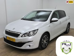 Peugeot 308 - Occasion 1.2 PureTech Style met cruisecontrol en DAB radio | Tweedehands 308 parelmoerwit