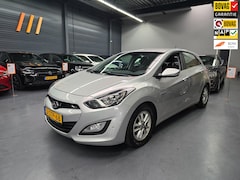 Hyundai i30 - 1.6 GDI i-Drive CAMERA NAVIGATIE PARKEERSENSOREN NAP NL AUTO