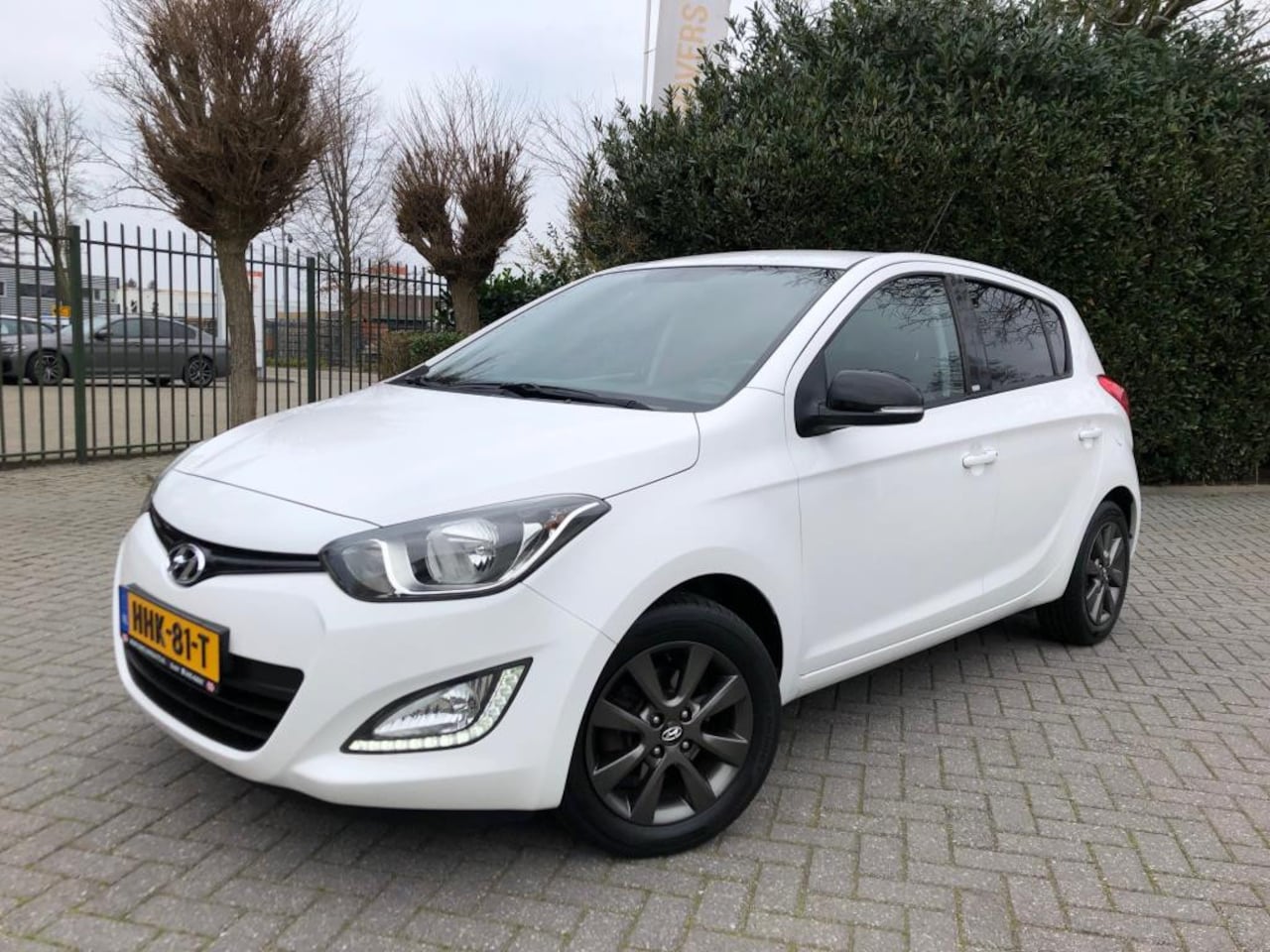 Hyundai i20 - 1.2i, AIRCO, Cruise Control, Isofix, Led, Bluetooth, LM-velgen 15", dealer onderhouden - AutoWereld.nl