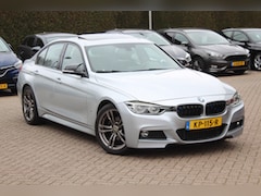 BMW 3-serie - 330e Centennial Exe. M Sport / Schuifdak / Alcantara / 18'' / Navigatie / Parkeerhulp acht