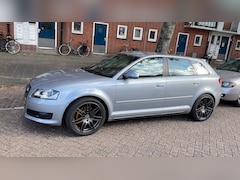 Audi A3 Sportback - 1.8 TFSI quattro S-edition