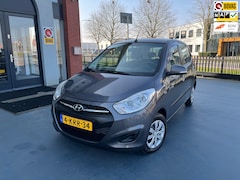 Hyundai i10 - 1.0 Black pack AIRCO RADIOCD/USB