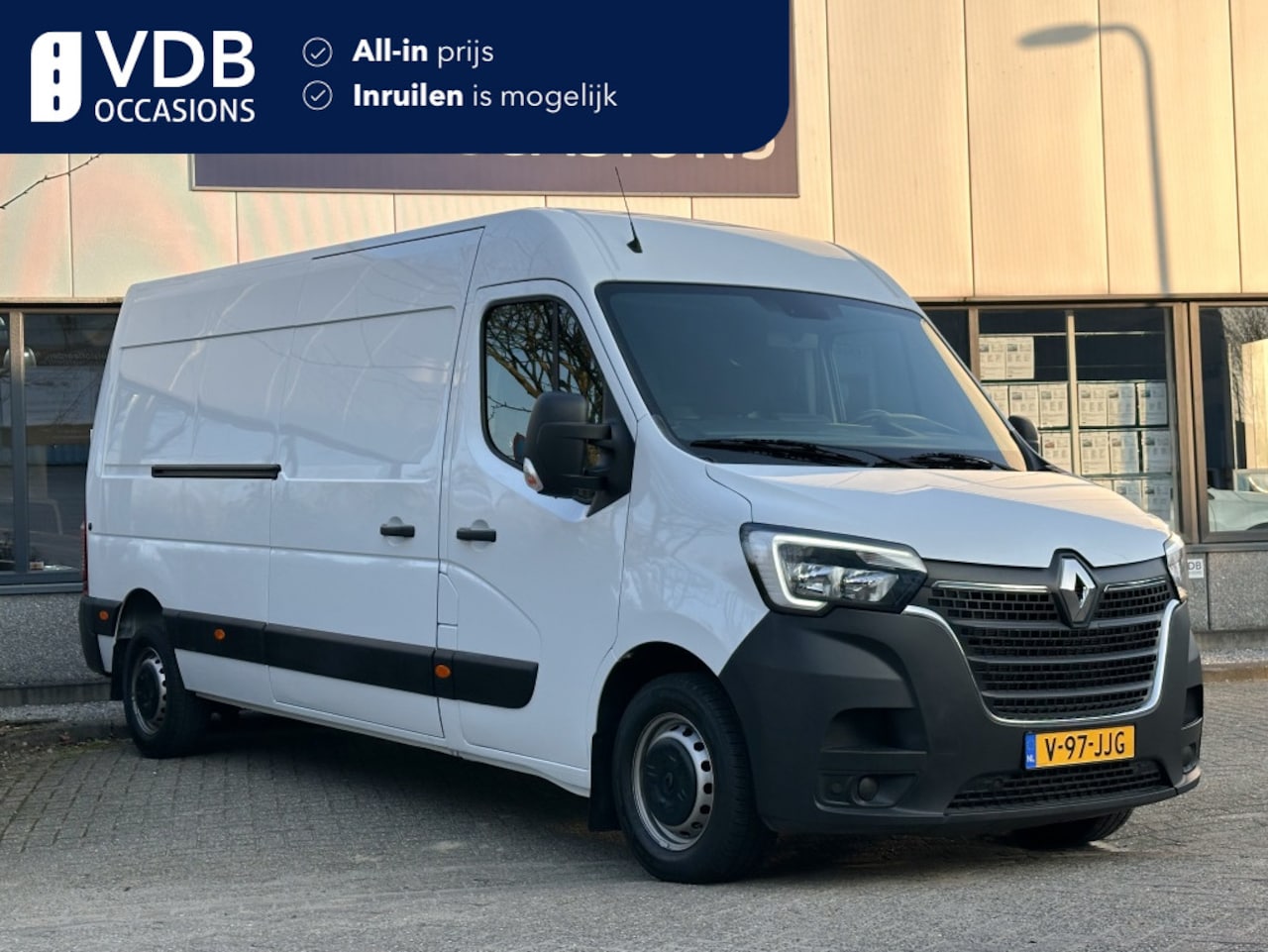 Renault Master - T35 2.3dCi L3H2 Com. Airco | 3-persoons | Euro 6 - AutoWereld.nl