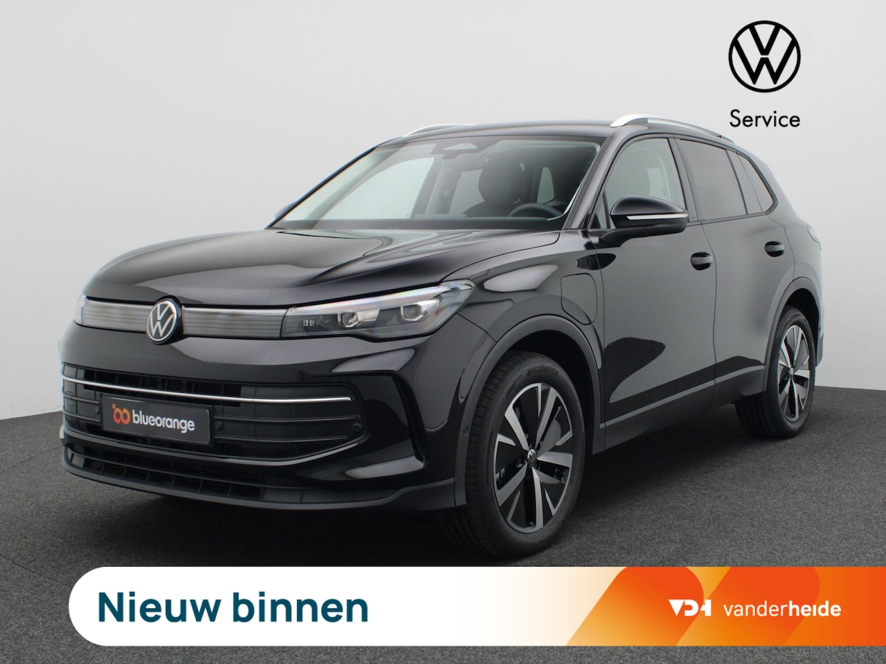 Volkswagen Tiguan - 1.5 eHybrid Life Edition 204PK DSG full led, trekhaak, adaptive cruise, stuur-stoelverwarm - AutoWereld.nl