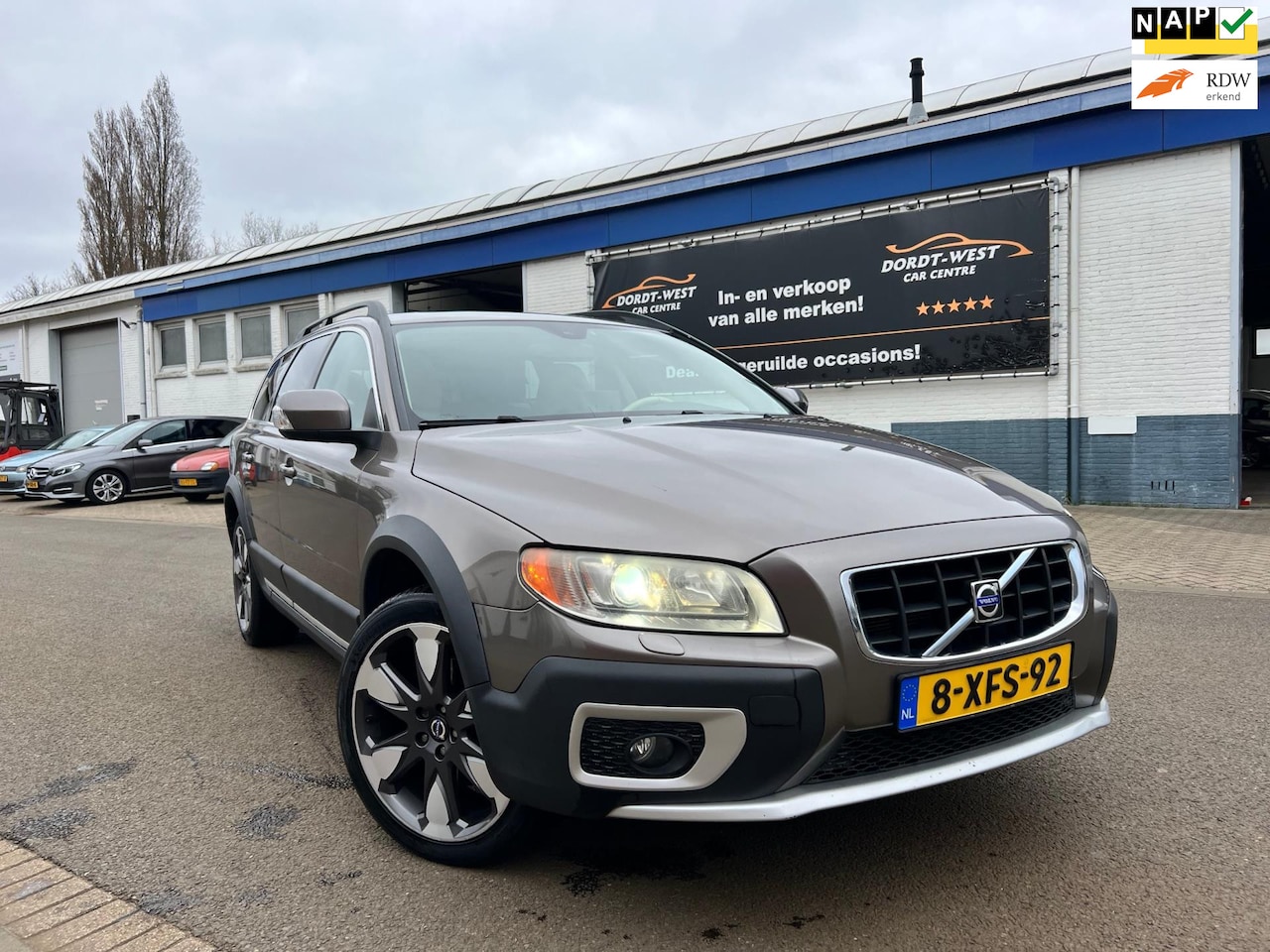 Volvo XC70 - 3.2 Summum |Schuifdak|FOUR-C| Bomvol| - AutoWereld.nl