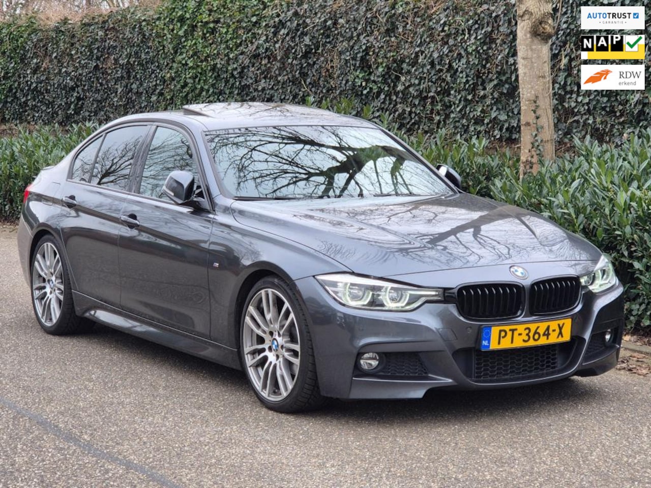 BMW 3-serie - 320i C.H.E M Sport Ed. Pano Apple CarPLay NAP 2e-EIG Navi GARANTIE Rijklaar Lease - AutoWereld.nl