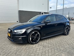 Audi A3 Sportback - 2.0 TDI S-Line Pano Park Assist Camera 2013