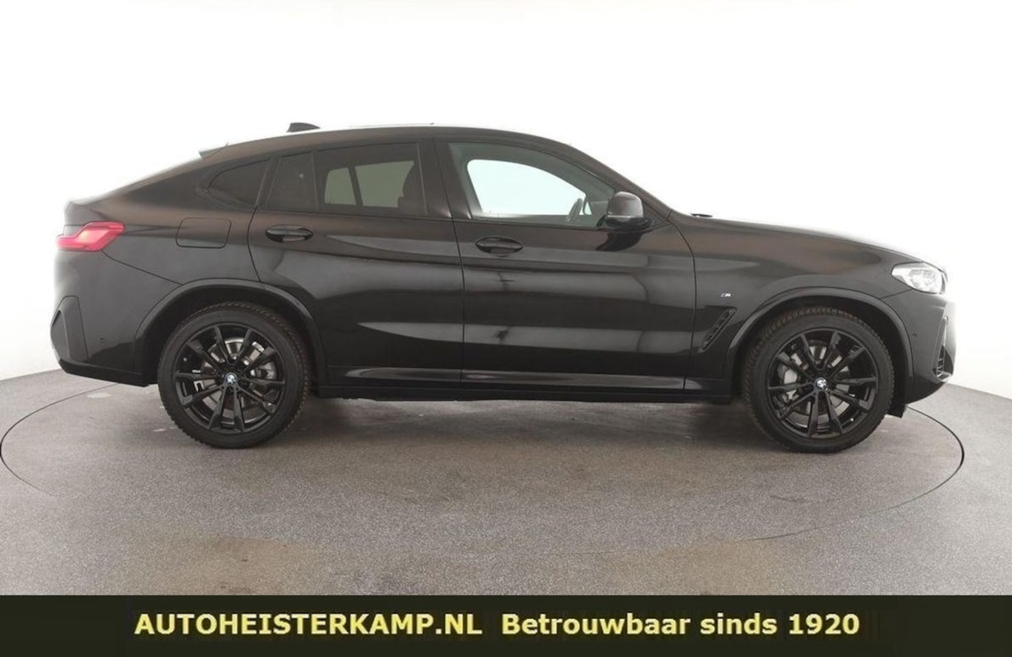 BMW X4 - xDrive30d M Sport 286 PK ACC Live Cockpit 20 Inch Panoramadak Sportstoelen - AutoWereld.nl