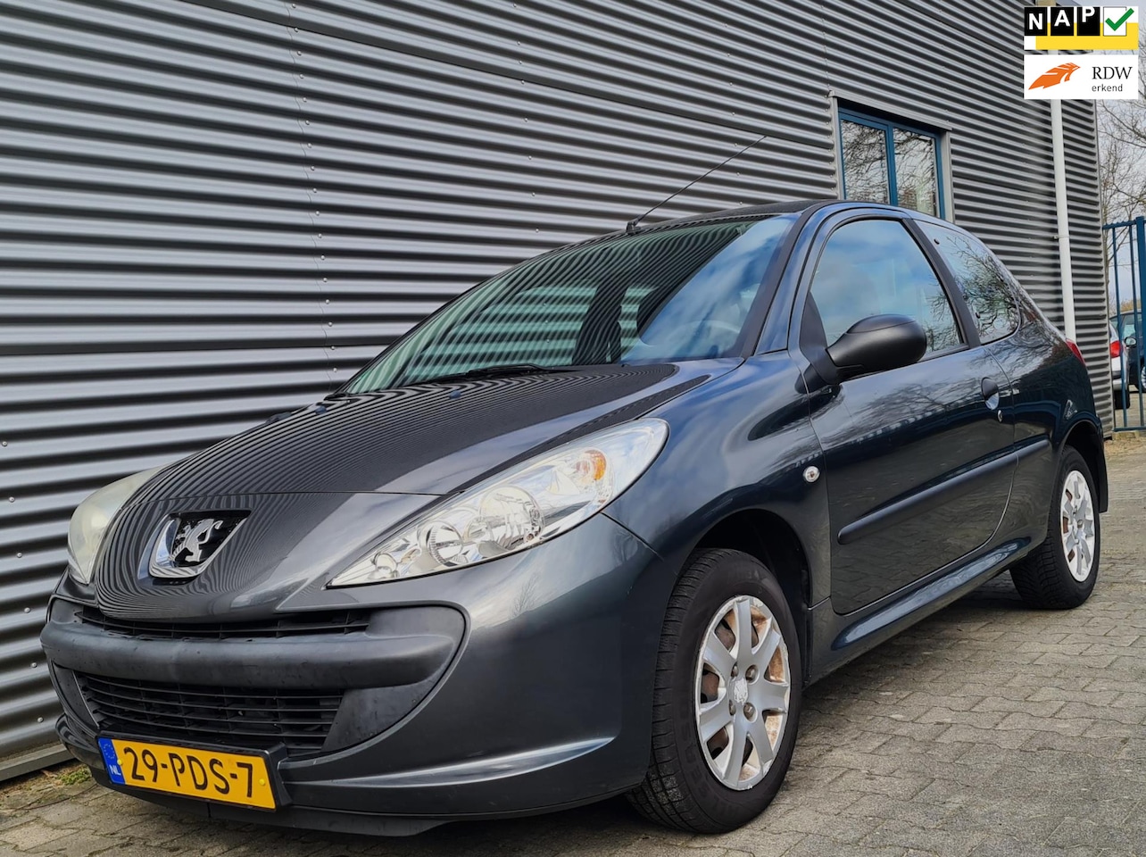 Peugeot 206 - 1.1 XR 3drs 01-2011 Antr. Grijs Metallic - AutoWereld.nl