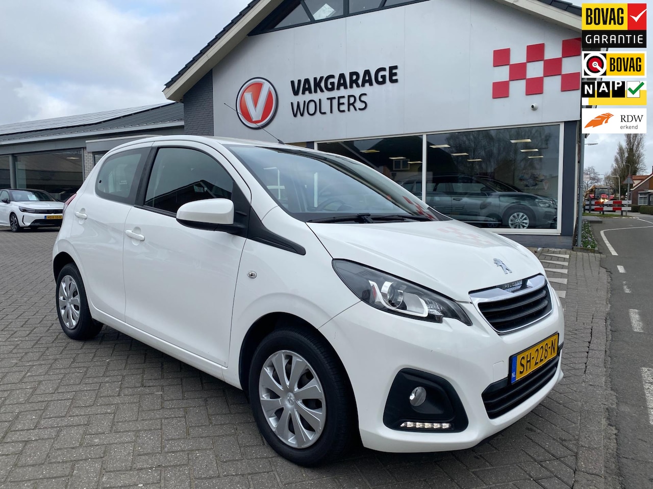 Peugeot 108 - 1.0 e-VTi Active 1.0 e-VTi Active - AutoWereld.nl