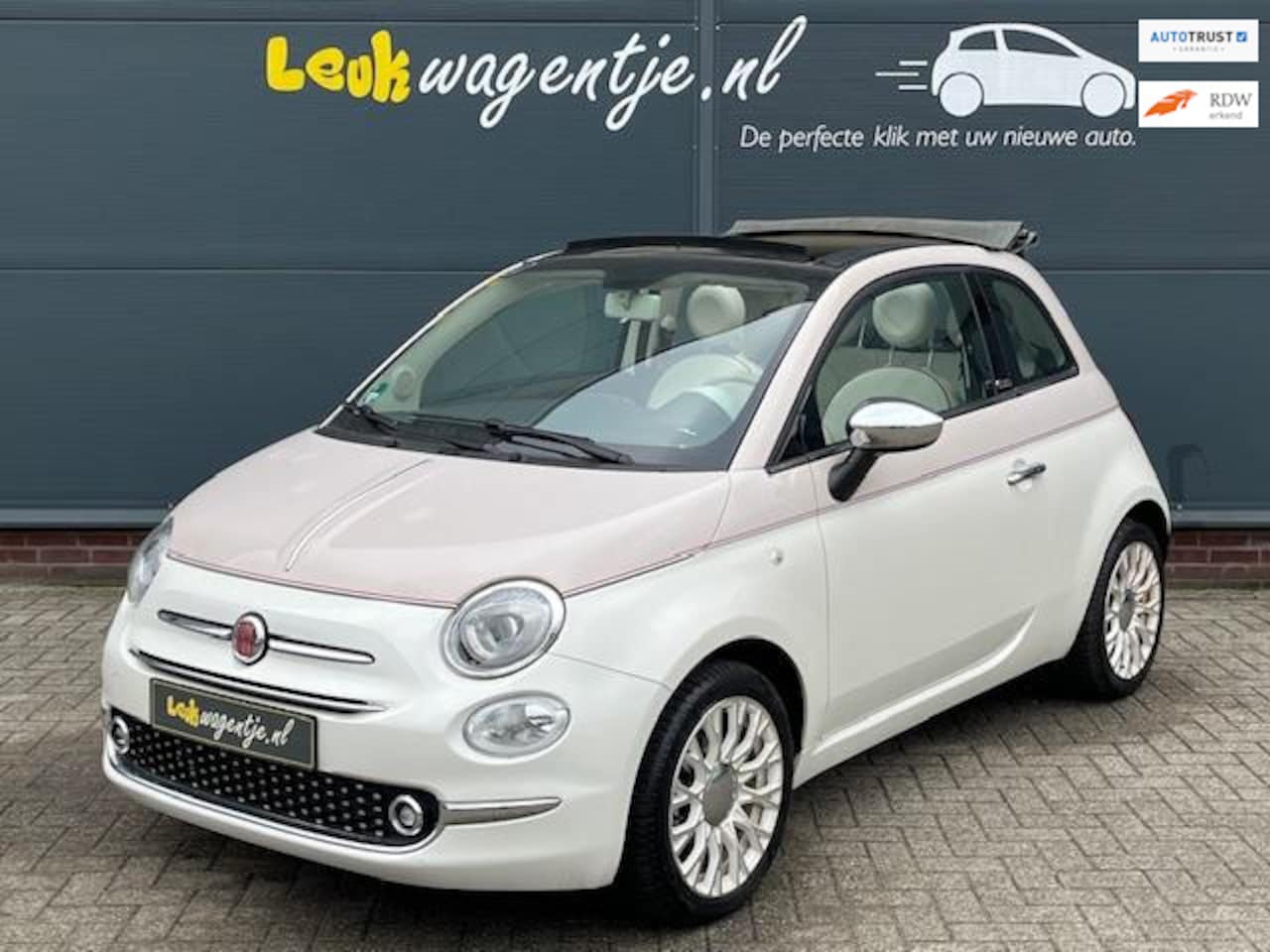 Fiat 500 C - 0.9 TwinAir Turbo Cabrio 105 PK 60th Edt. 1386 km - AutoWereld.nl